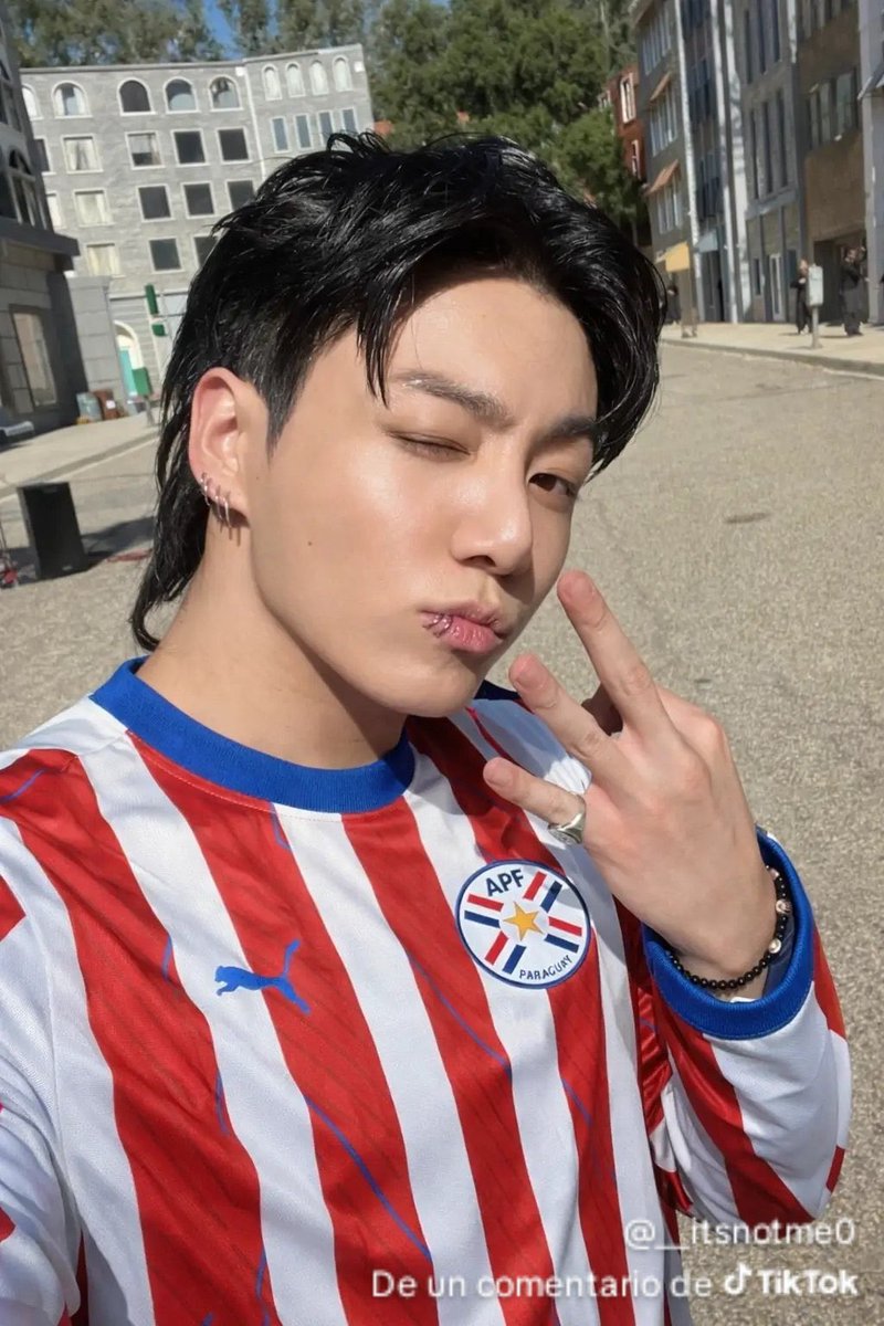 Zary ⁹⁷🌶️ VA VER A BTS😭 tweet media