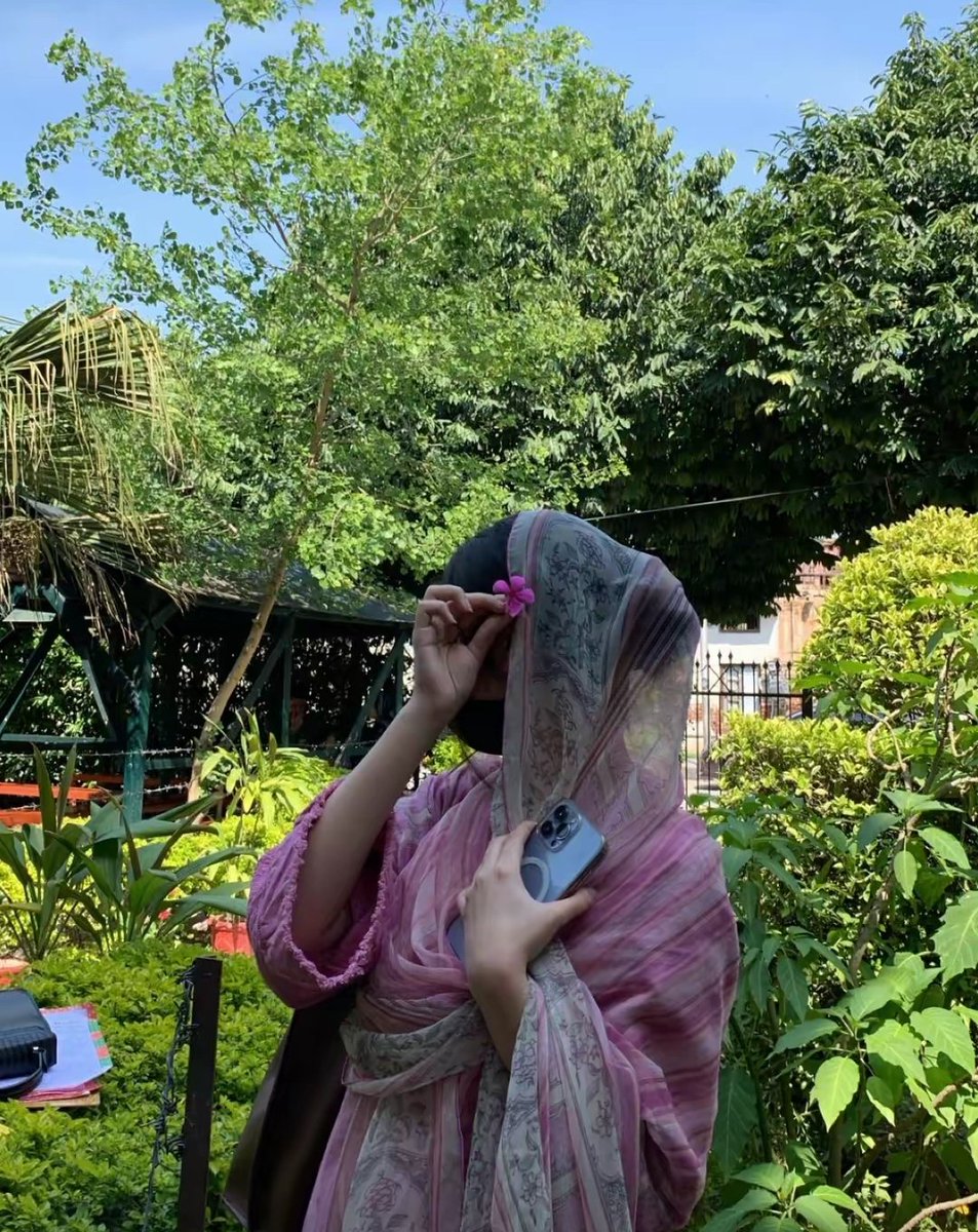 Ayesha khan tweet media