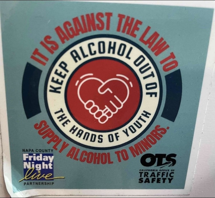 rCrappyDesign_'s tweet photo. Top half of outer circle reads into top half of inner circle, making the message of the sign the total opposite of its intent. https://t.co/b8BvoBO6bi https://t.co/40lhRSpXJA