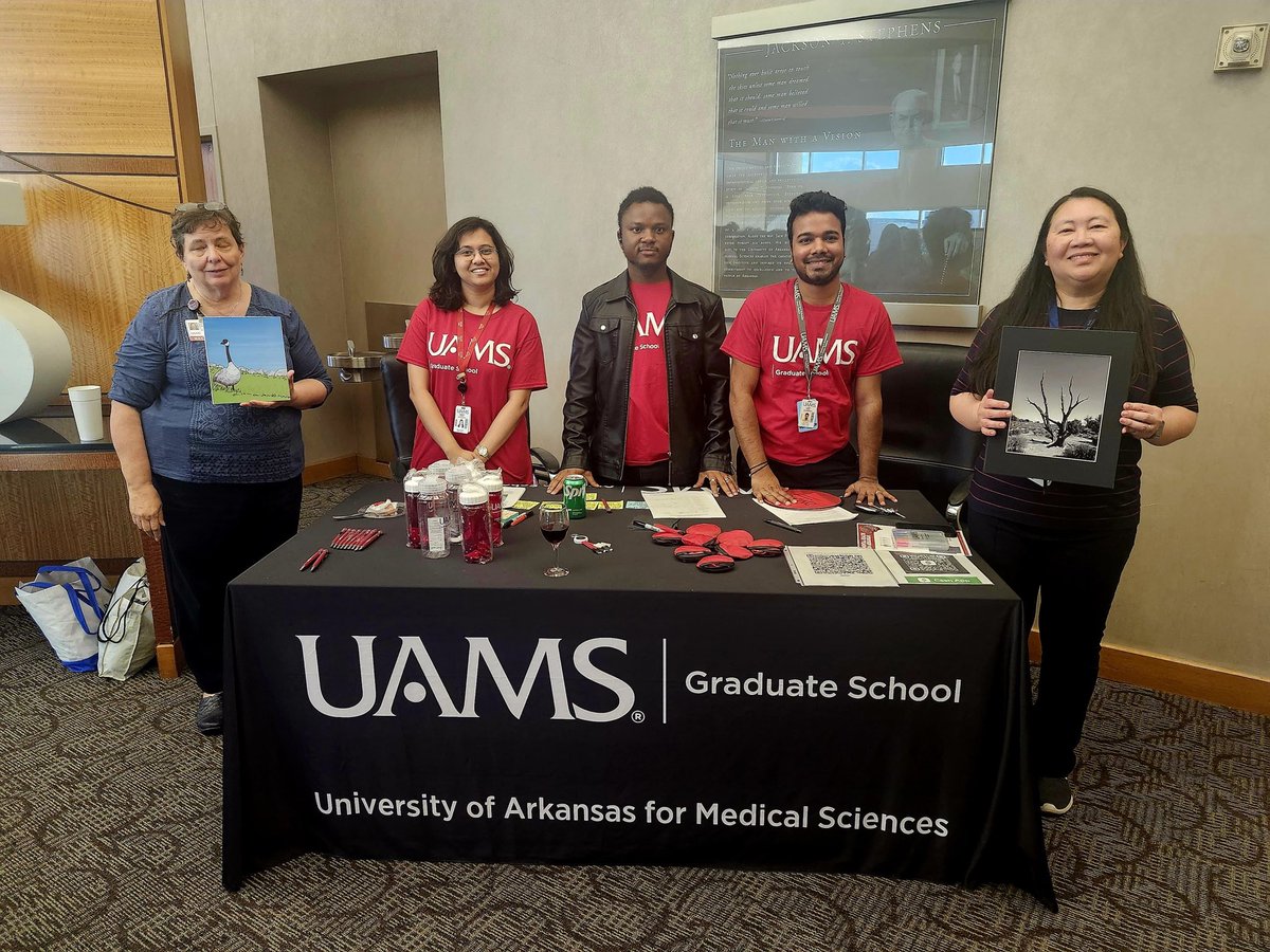UAMSGSA's tweet photo. Yesterday, the Graduate Student Association (GSA) had the privilege of participating in this year's "Art from the Heart" fundraiser at UAMS

Heartfelt thanks to all the art donors, sponsors, and purchasers who made this event so meaningful. Your support truly makes difference. https://t.co/qG8oQJ1Z6f