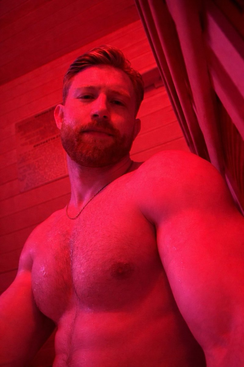 Maxivillion tweet media