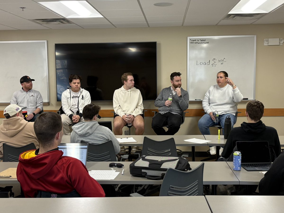 Beth Haag (Cubfn23) tweet media