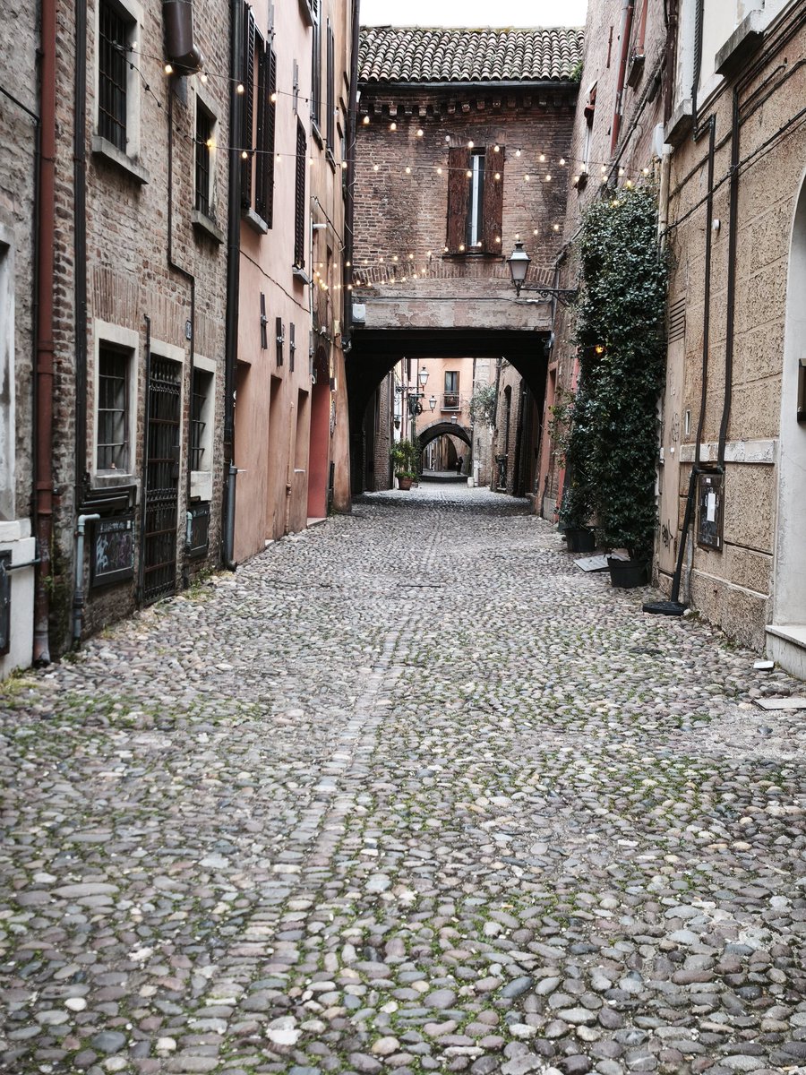 enkocsis's tweet photo. Néhány nap Emilia-Romagnában.

1. Ferrara https://t.co/F4NFScwAly