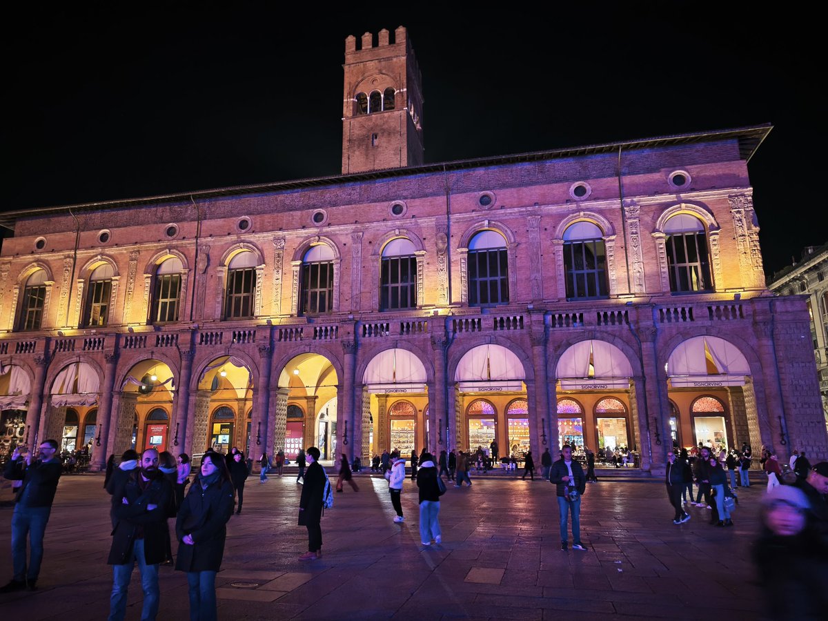 enkocsis's tweet photo. 3. Bologna https://t.co/J7wLM1Ch8I