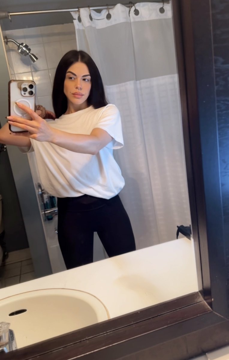 Jenneses tweet media
