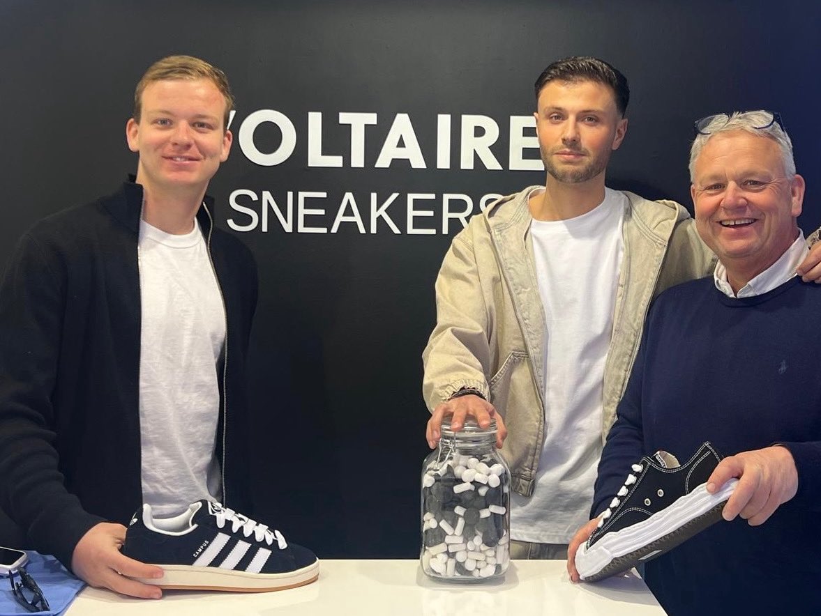 MSCMeppel's tweet image. Mooie ontwikkelingen in ondernemend Meppel en in de Woldstraat. Nieuw en vandaag geopend: Voltaire Sneakers…. 

Een winkel vol prachtige sneakers … #trendy Succes Matthijs Verheul !