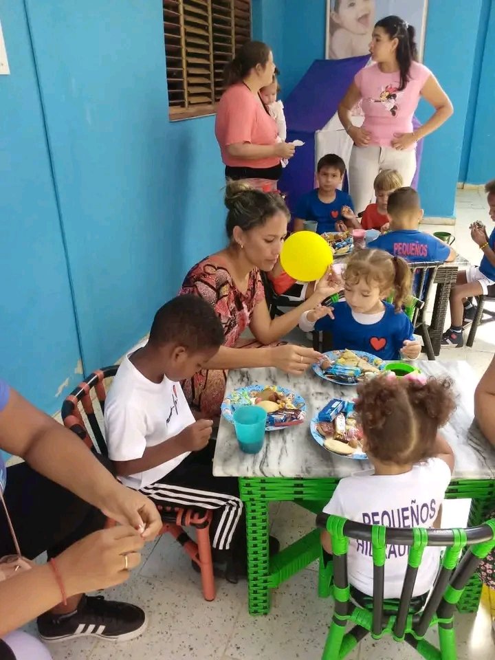 Yamile Gil Hereida tweet media