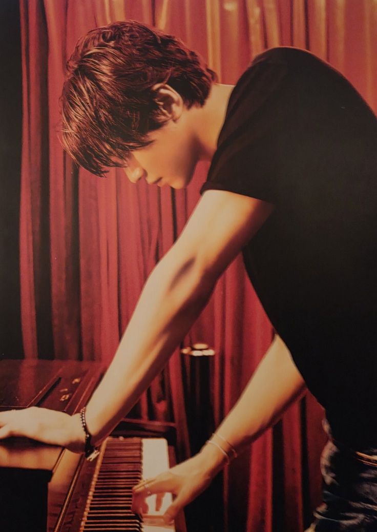 Raihana 🍂 tweet media