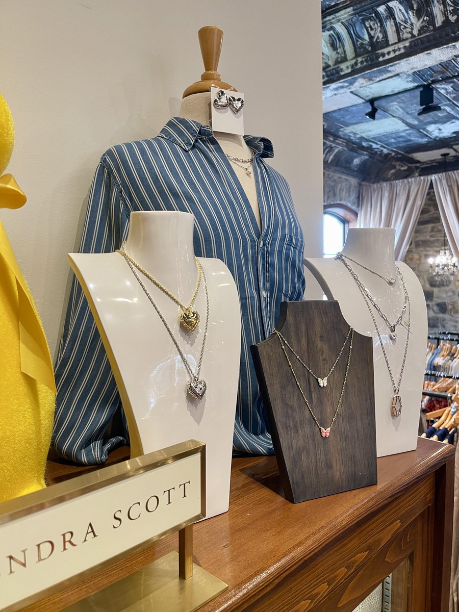 harrys1939's tweet image. New BLING ✨ Kendra Scott: we have some pretty Mother's Day gift sets. Splendid Iris: TONS of stackable bracelets and rings. Winton &amp;amp; Waits: the prettiest and lightest gems you've seen! 

#westernstore #sansabatexas #harrysboots