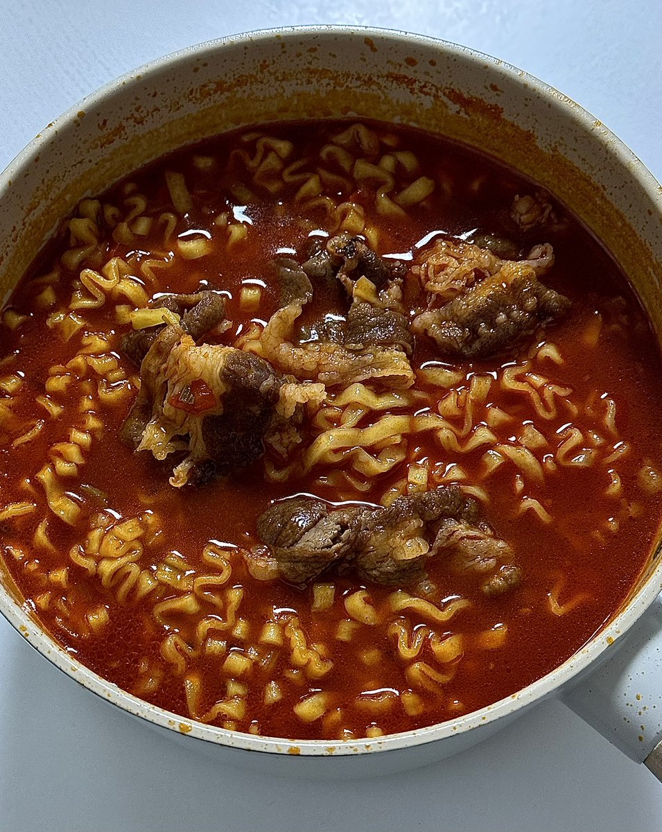 우삼겹 넣은 불닭탕면~.~