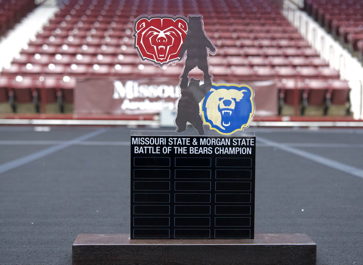 MorganStBears's tweet image. 🐻🤸🏽‍♂️ BACK-TO-BACK BEAR BATTLE CHAMPS! 🏆

Morgan State claims its✌️straight Battle of the Bears title and keeps the crown in #Baltimore!

▶️ shorturl.at/VIhiL
📸 shorturl.at/mkTHm

@theNCATA | @UnderArmour 
#GoBears🔷🔶