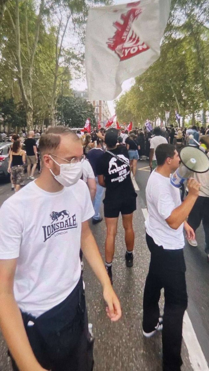 L'Observatoire des violences politiques tweet media