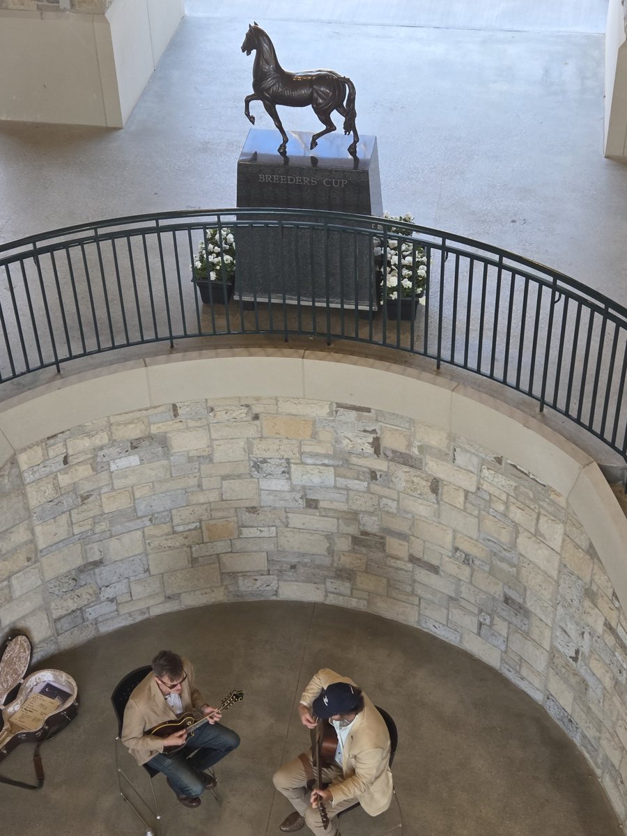 Zipseatthetrack's tweet photo. Beauty may be in the eye of the Beholder but everyone agrees Keeneland is a magical place ❤️ https://t.co/c6IUqAE0En