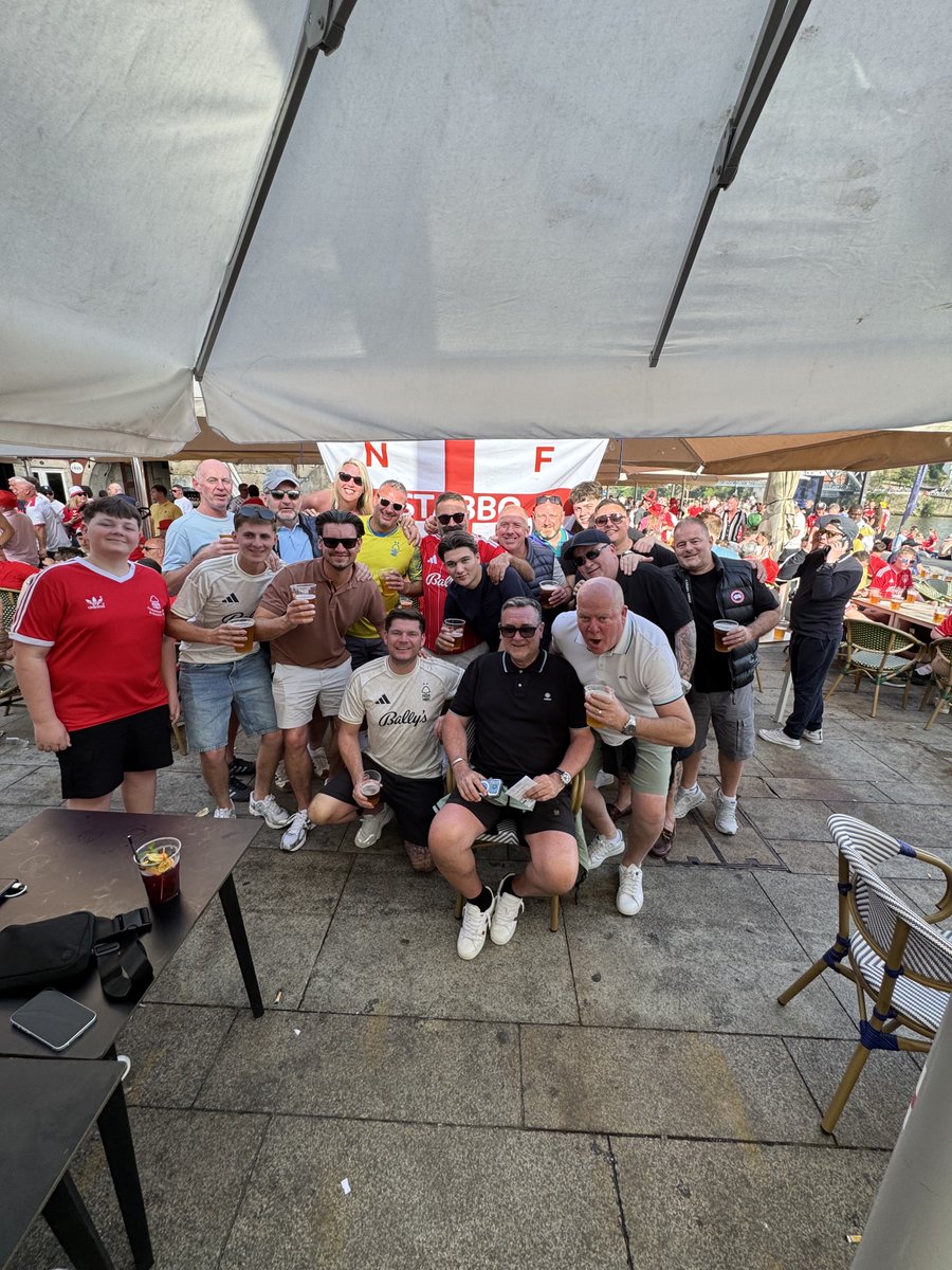 Sparkler44's tweet photo. Yesterday and today is a New Day 👍 @nffc what great hosts and place Porto is👍🍺☀️😎👏👏 https://t.co/rYFEd8cYAV