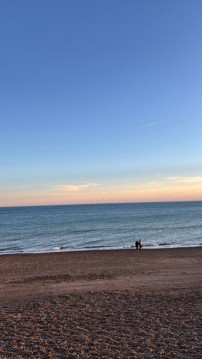 gal24d's tweet image. Say less