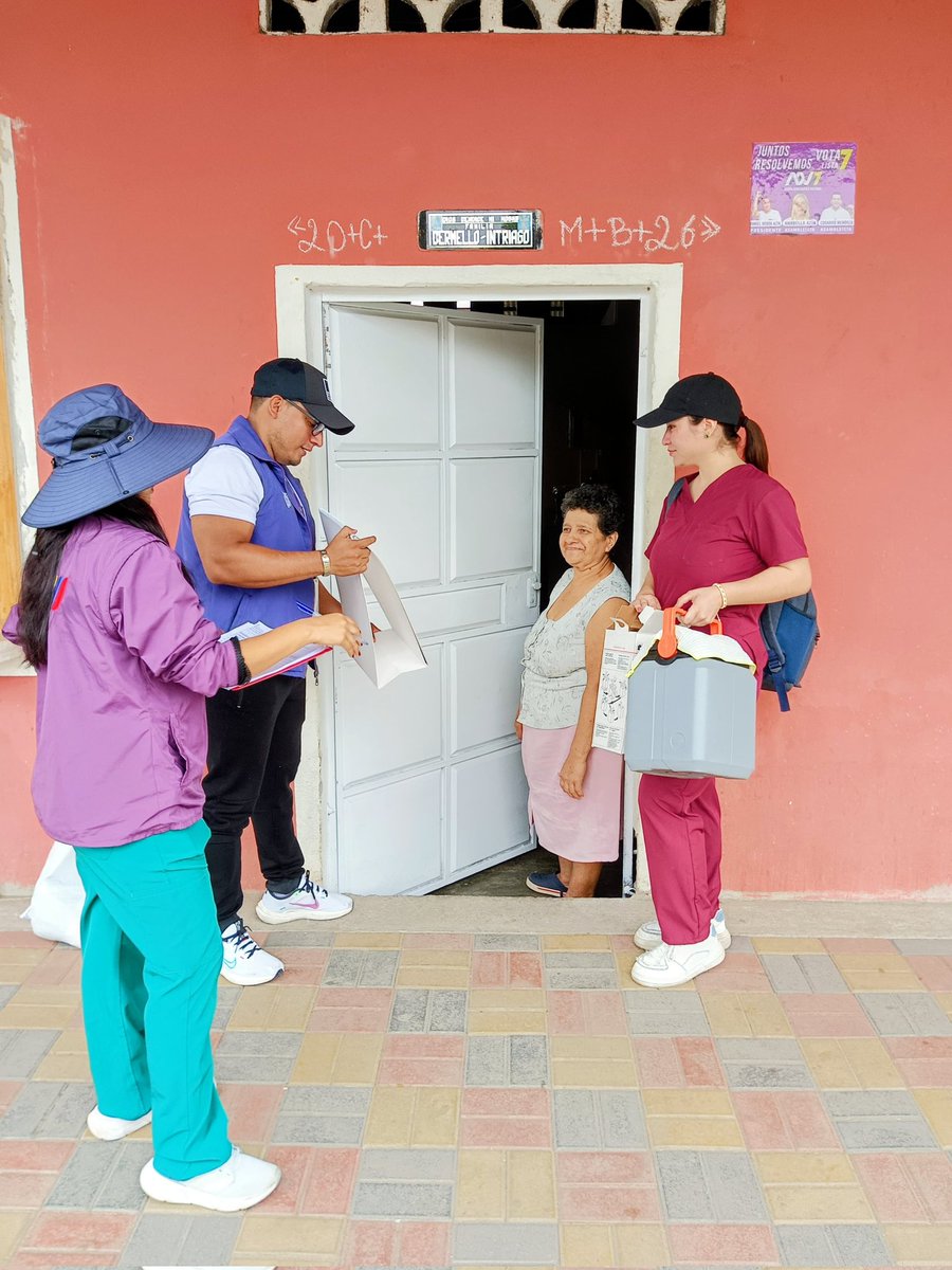 DPS_LosRios's tweet image. #Ventanas | Equipos de @Salud_Ec emprenden jornada de vacunación por sectores urbanos de la ciudad, aplicando biológicos contra el tétanos y la influenza, con la consigna de reducir la incidencia de enfermedades prevenibles por vacunas. #ElNuevoEcuador