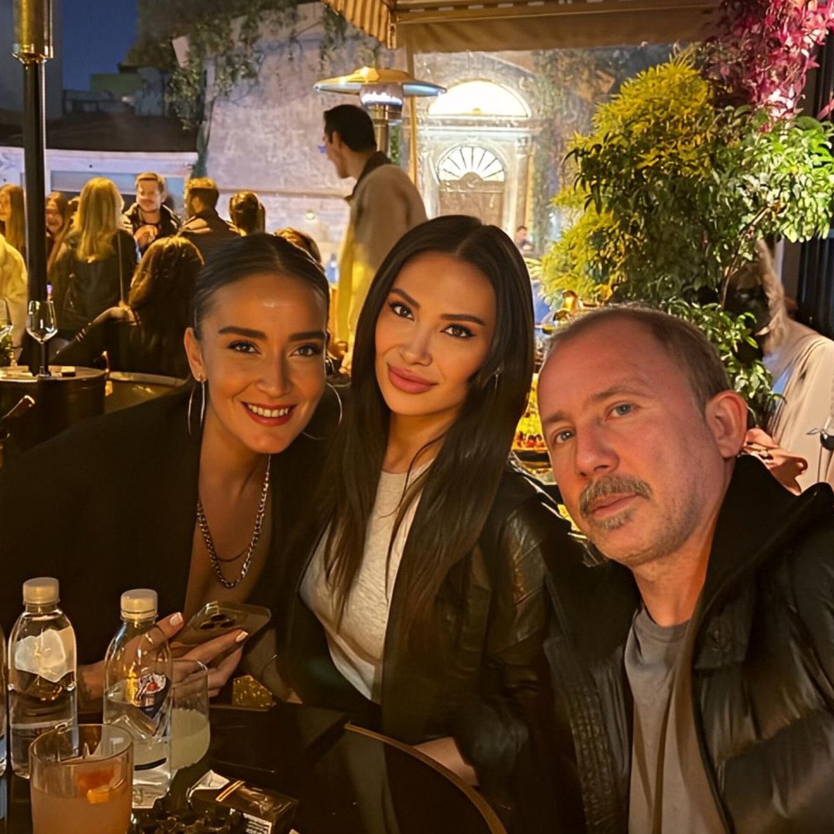 SİYAH SANCAK tweet media