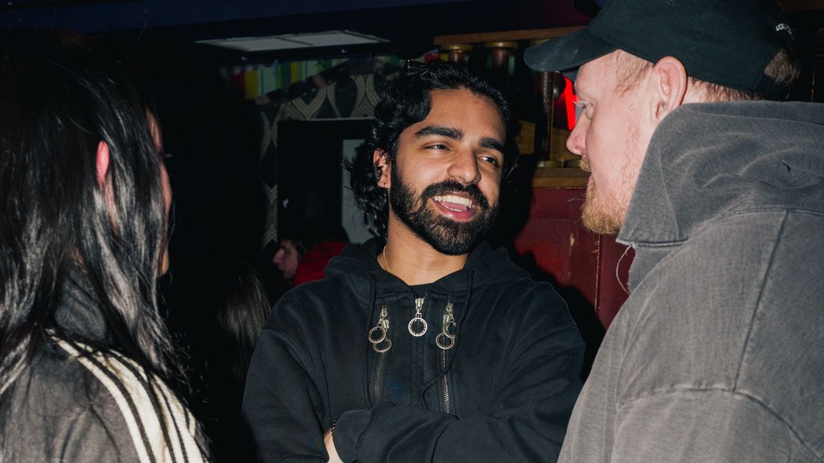 D100 Radio tweet media