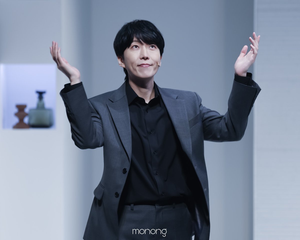 모농사진 tweet media