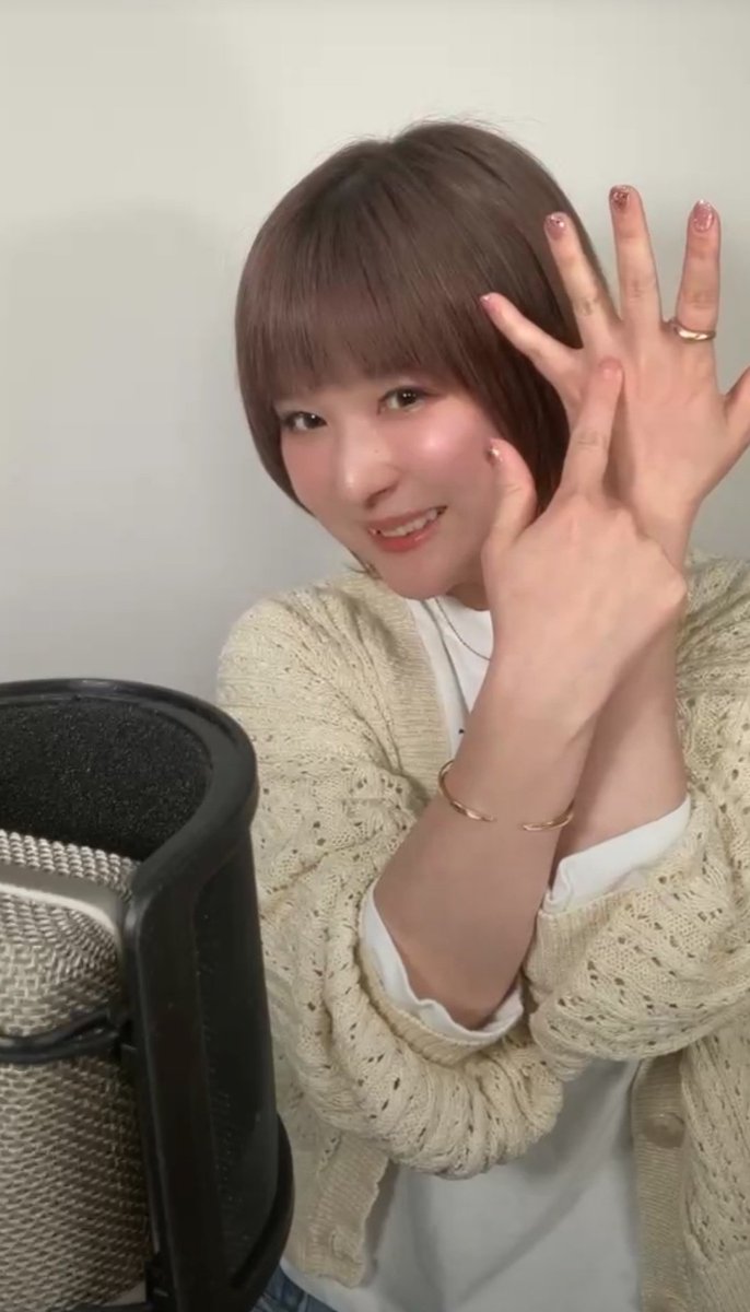 #ちーむなな
スクショデビューうれしい
みんなコナンを見よう‼️‼️
‼️👓️🎀⚽️