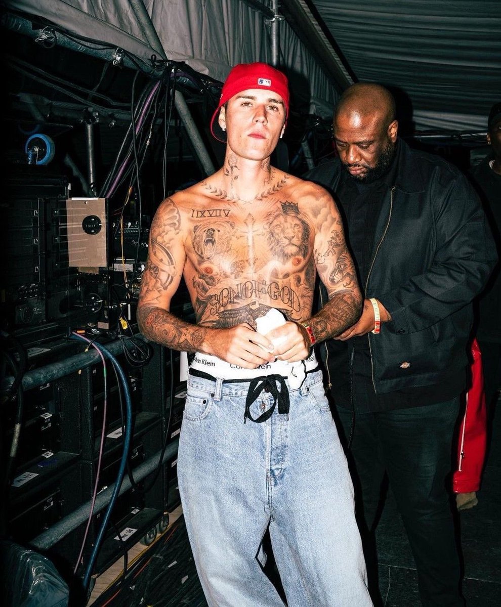 Justin Bieber Stats tweet media