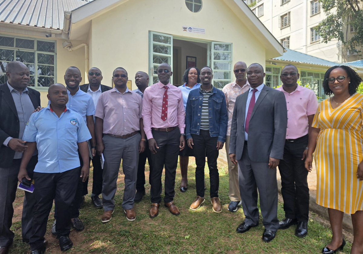 SemitalaFred's tweet photo. Earlier today,  Our @MJAPUg #MulagoISSCentreofExcellence,  the largest  HIV clinics in Uganda underwent a Sustainability assessment by the @MinofHealthUG and the USG team.  We are appreciative of the continued engagement with our key partners in quality service delivery. https://t.co/opG111h7JB