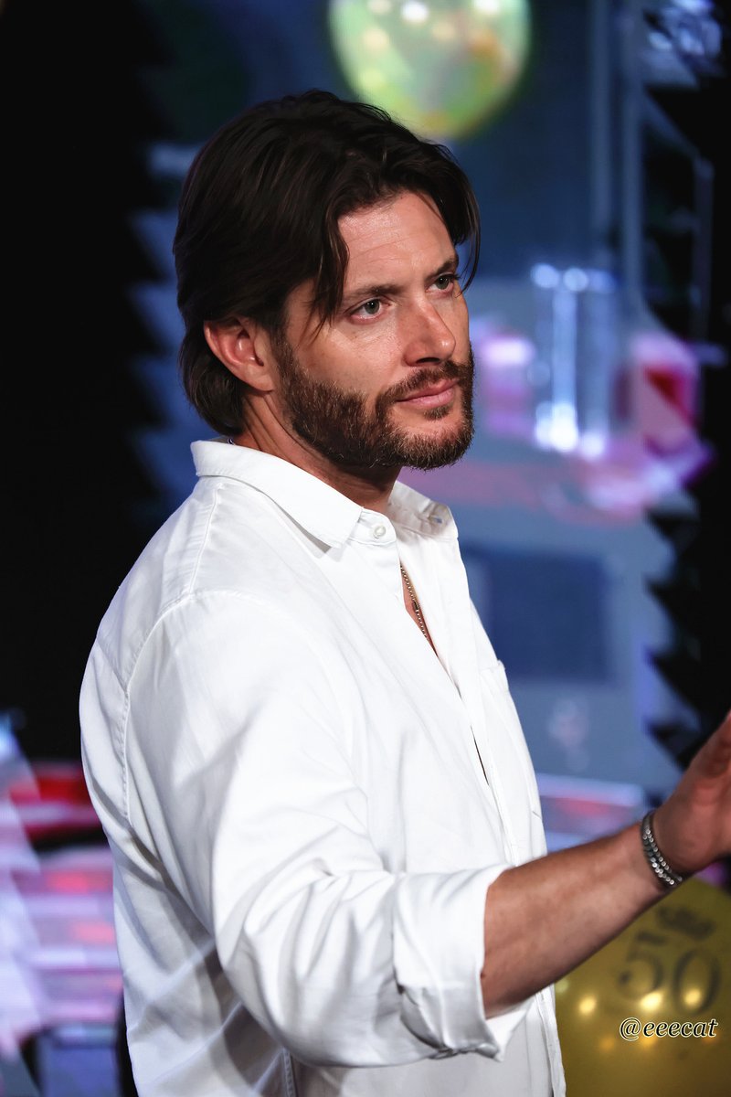 Jensen Ackles Media tweet media