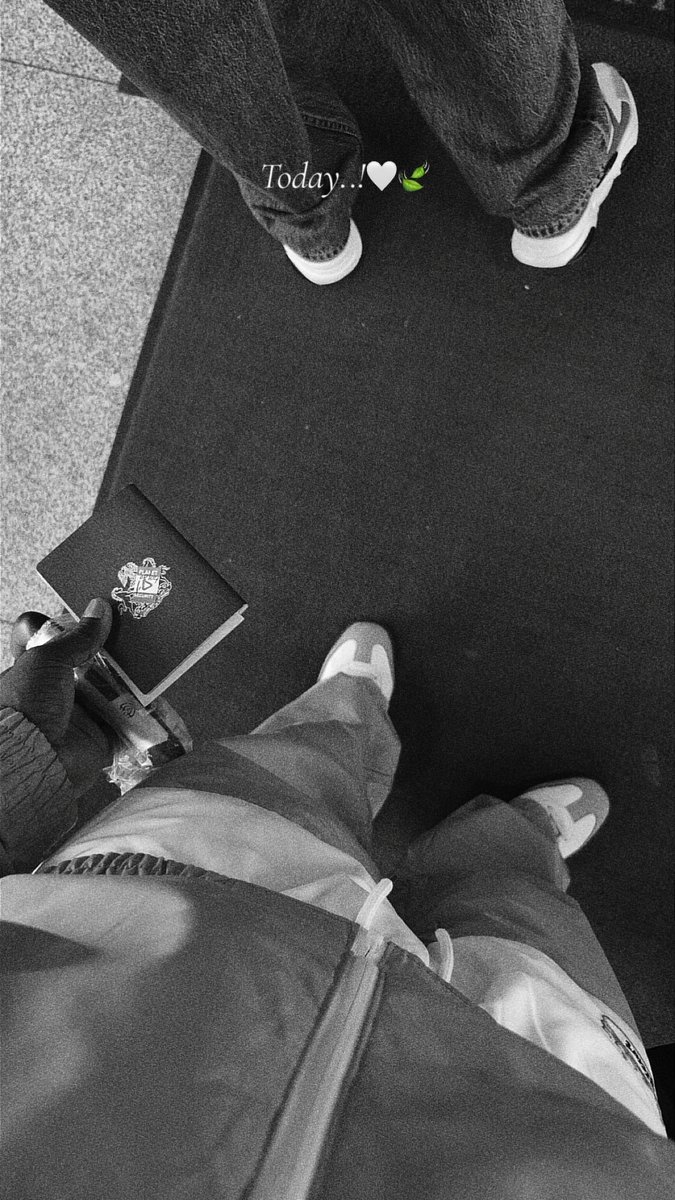 ӨƬᏦ👑 tweet media