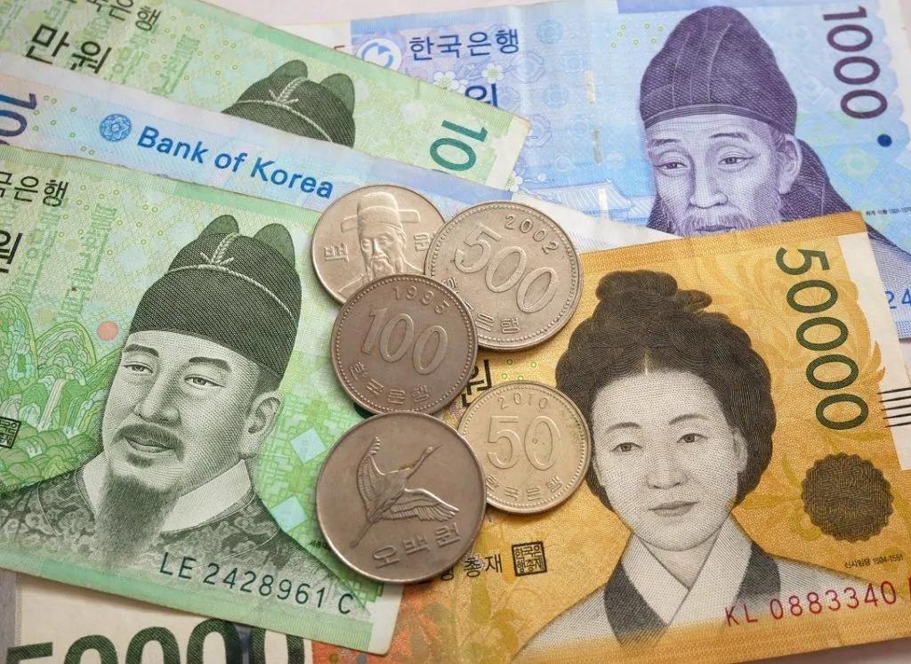 RT_com's tweet photo. South Korea to hand out cash aid amid Iran crisis — Reuters

South Koreans will receive $67–$405 in relief payments after parliament approved an extra budget

Around 35 million people (70% of the population) qualify, with payouts varying by income level and place of residence https://t.co/6kMnv4RRjF