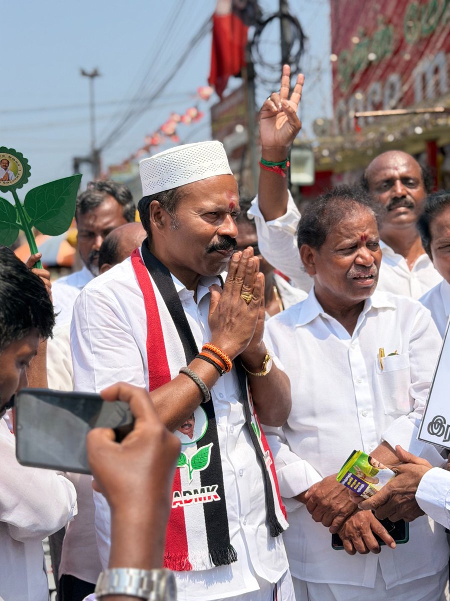 ccrajendran's tweet photo. இன்று  (10-04-2026) வெள்ளிக்கிழமை மேற்கு தாம்பரம் சண்முகம் சாலையில் அமைந்துள்ள ஜூம்ஆ பள்ளிவாசலில் கழக நிர்வாகிகளுடன்  இரட்டை இலை சின்னத்திற்கு வாக்கு சேகரித்த தருணம்...
வாக்களிப்பீர் இரட்டை இலை 🌱✌️
நமது சின்னம் இரட்டை இலை 🌱✌️

#chitlapakkam_c_rajendran
#CR_For_Tambaram2026 #தாம்பரம்_சட்டமன்ற_தொகுதி #VOTE_FOR_AIADMK #நல்லாட்சினா_எடப்பாடியார்_தான்
@AIADMKITWINGOFL
@AIADMKOfficial
@EPSTamilNadu