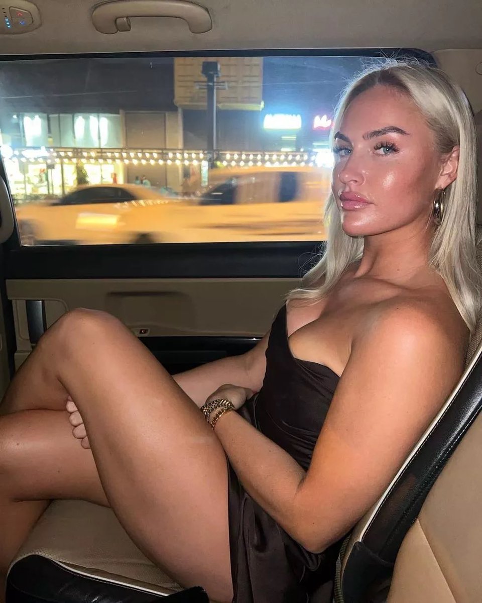 Vaniitopian tweet media