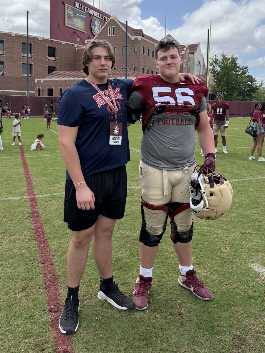 Michael Pickard '28 OL 6'5 295 tweet media