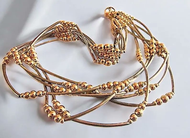 renaissancefai's tweet photo. Gold &amp; Silver Tone Necklace, Multi 6-Strand Stationed Beads, Curved Bars, Two-Tone Vintage
https://t.co/w8U3xrg7si?
#necklace #vintage #multistrand #6strand #goldsilver #twotone #stationaryBeads #goldtone #silvertone #curvedBars #workOffice #contemporary #modern #work #business https://t.co/hub9aCap3o