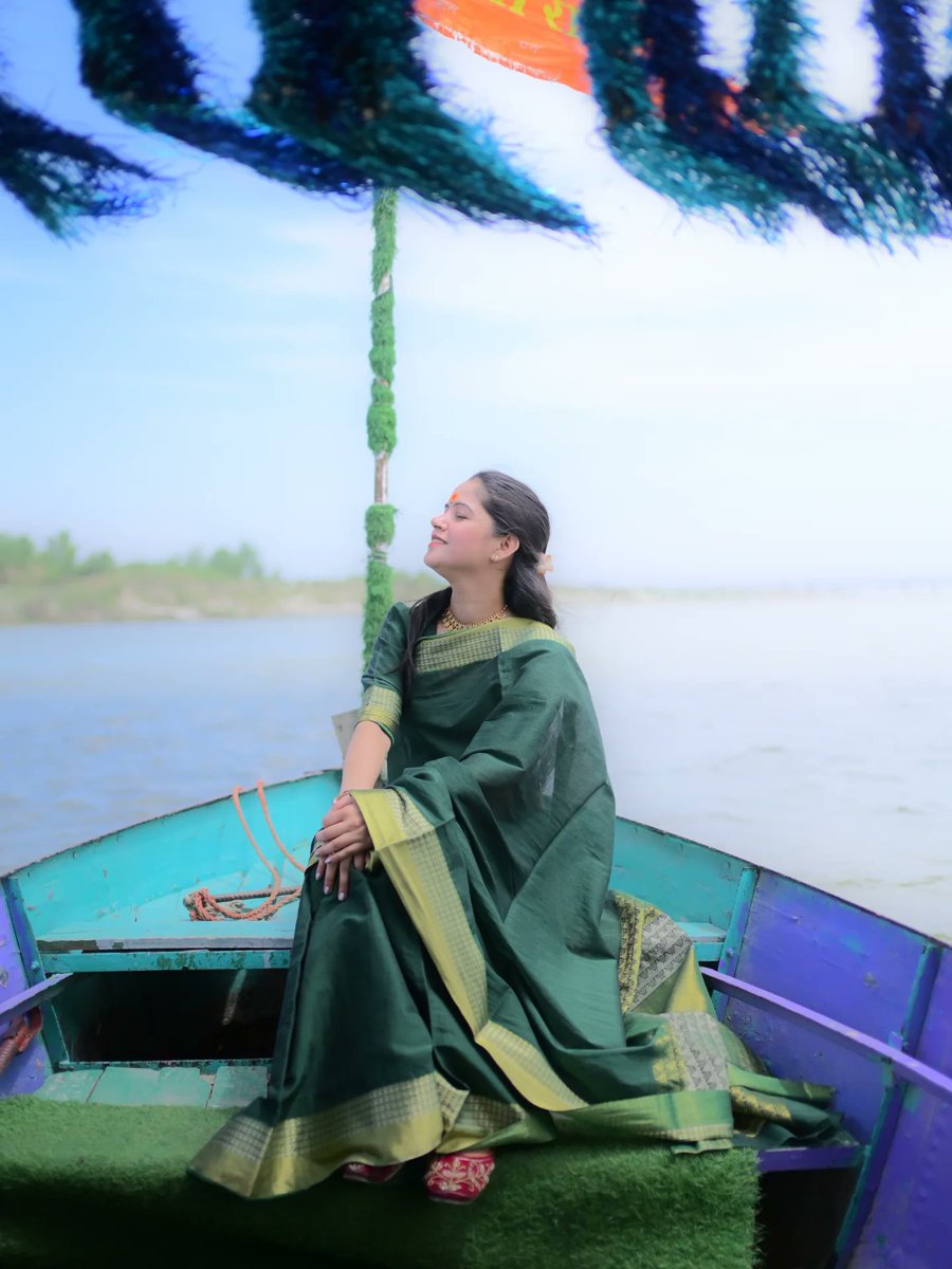 _SamikshaMishra's tweet image. चलते रहो विश्वास के साथ,

क्योंकि धैर्य, परिश्रम और ख़ुद पर भरोसा ही वह कुंजी है;
जो जीवन की जटिलताओं को पार करने में मदद करती है… 

रास्ते भले ही कठिन हों, 
लेकिन हौसले कभी कमजोर ना होने दें… 

#Motivation
#JourneyOfLife