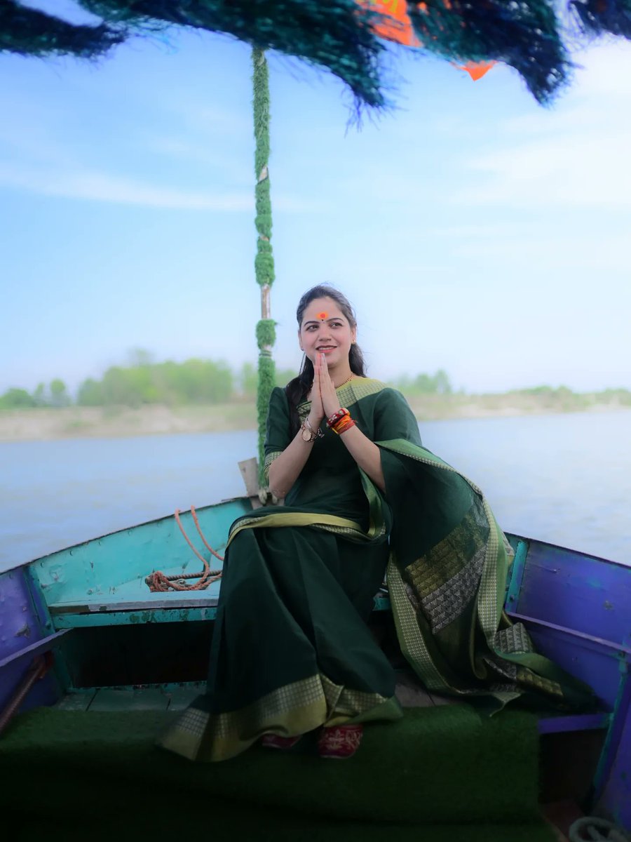 _SamikshaMishra's tweet image. चलते रहो विश्वास के साथ,

क्योंकि धैर्य, परिश्रम और ख़ुद पर भरोसा ही वह कुंजी है;
जो जीवन की जटिलताओं को पार करने में मदद करती है… 

रास्ते भले ही कठिन हों, 
लेकिन हौसले कभी कमजोर ना होने दें… 

#Motivation
#JourneyOfLife