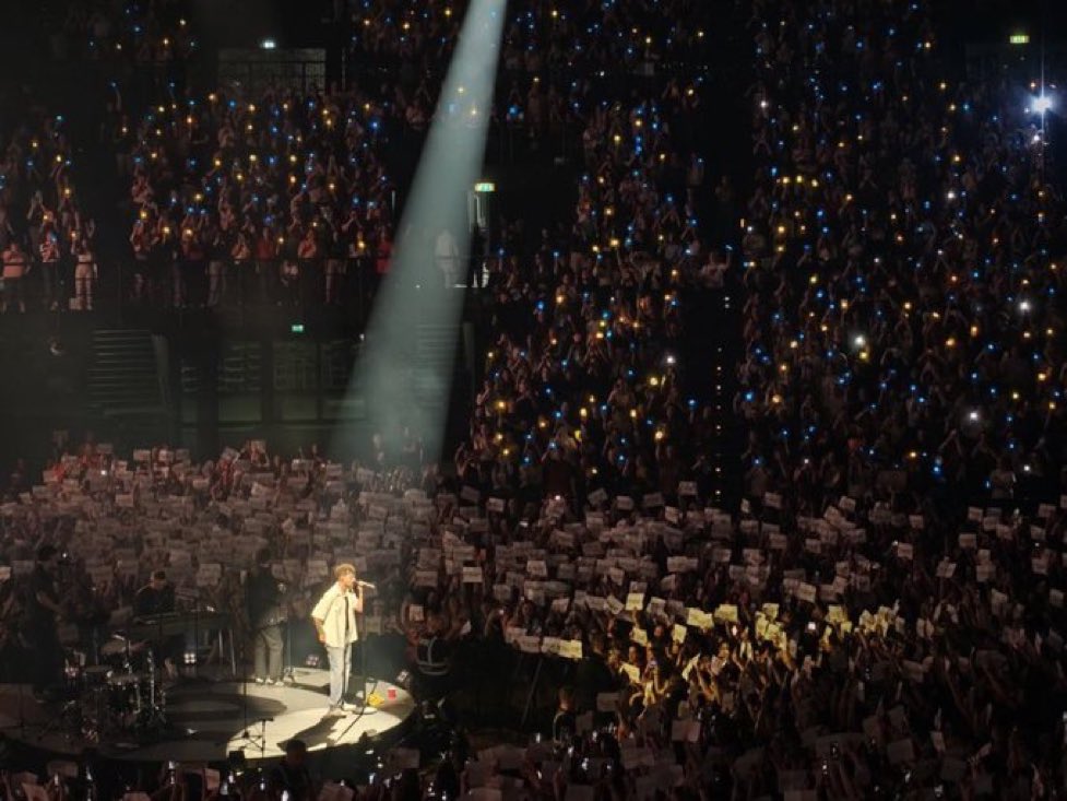 angelica tweet media