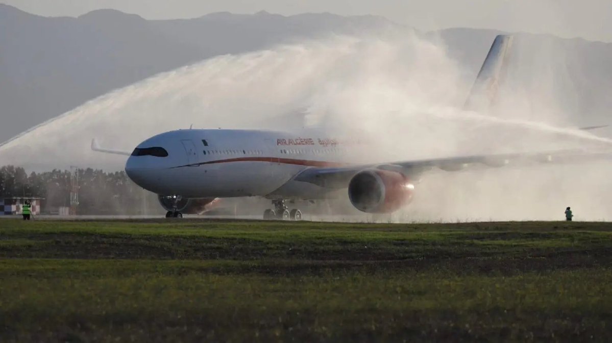 Algeria3New's tweet image. TRANSPORT |

Air Algérie announces the launch of 7 new destinations through its international HUB, improving global connections :

1/ Africa → Algiers → Europe
2/ Africa → Algiers → Asia

The new routes include : Libreville, Luanda, Maputo, Accra, Lagos, Shanghai &amp;amp; Warsaw.