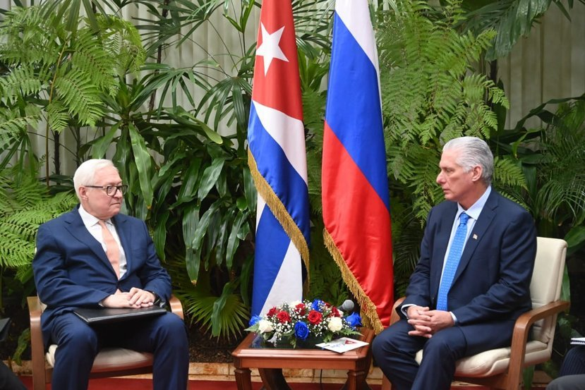 #Cuba🇨🇺 #Rusia reafirma su solidaridad total con #Cuba y se fortalecen los lazos históricos y cooperación estratégica
📌<a href="/DiazCanelB/">Miguel Díaz-Canel Bermúdez</a> dialogó con el Excelentísimo Señor Sergei Ryabkov, viceministro de Asuntos Exteriores de la Federación de #Rusia

👉 juventudrebelde.cu/cuba/2026-04-1…