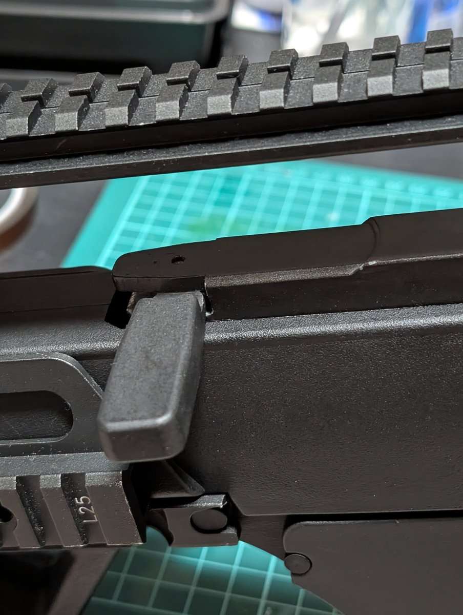 oo_FX's tweet photo. we g36のチャーハンがソッコー折れやがったw
しかしRA-TECHのチャーハンはどこにもねぇ！
仕方ないのでvfc g36のチャーハンを加工して取り付けました、結果的に安く済んで満足
#ガスブロ
#G36 https://t.co/7IKNwxmzFG