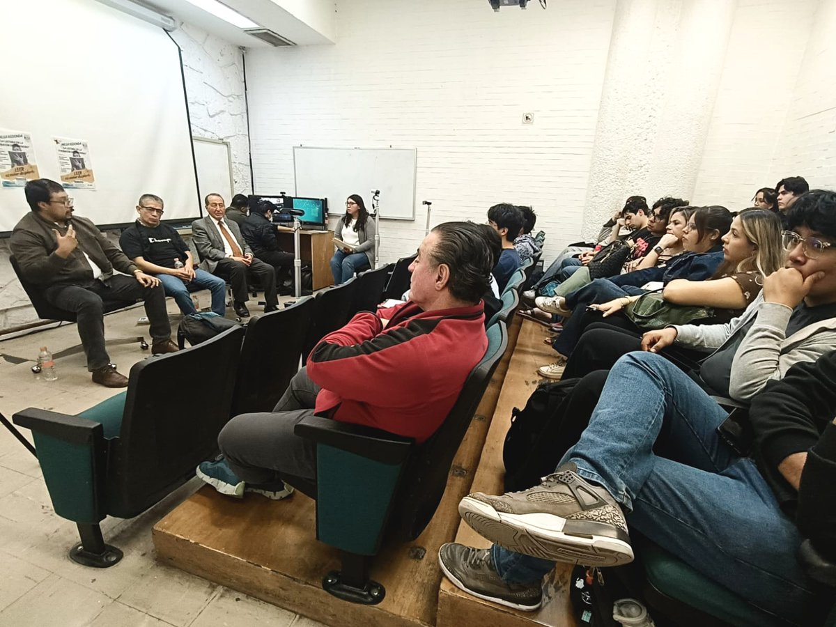 FIUNAM_MX's tweet image. Aspectos de la mesa redonda La lectura en la formación del ingeniero, el pasado 27 de marzo, organizada por la División de Ciencias Básicas de la Facultad de Ingeniería #DCB.
#EnLaFIHacemosCiencia ✨