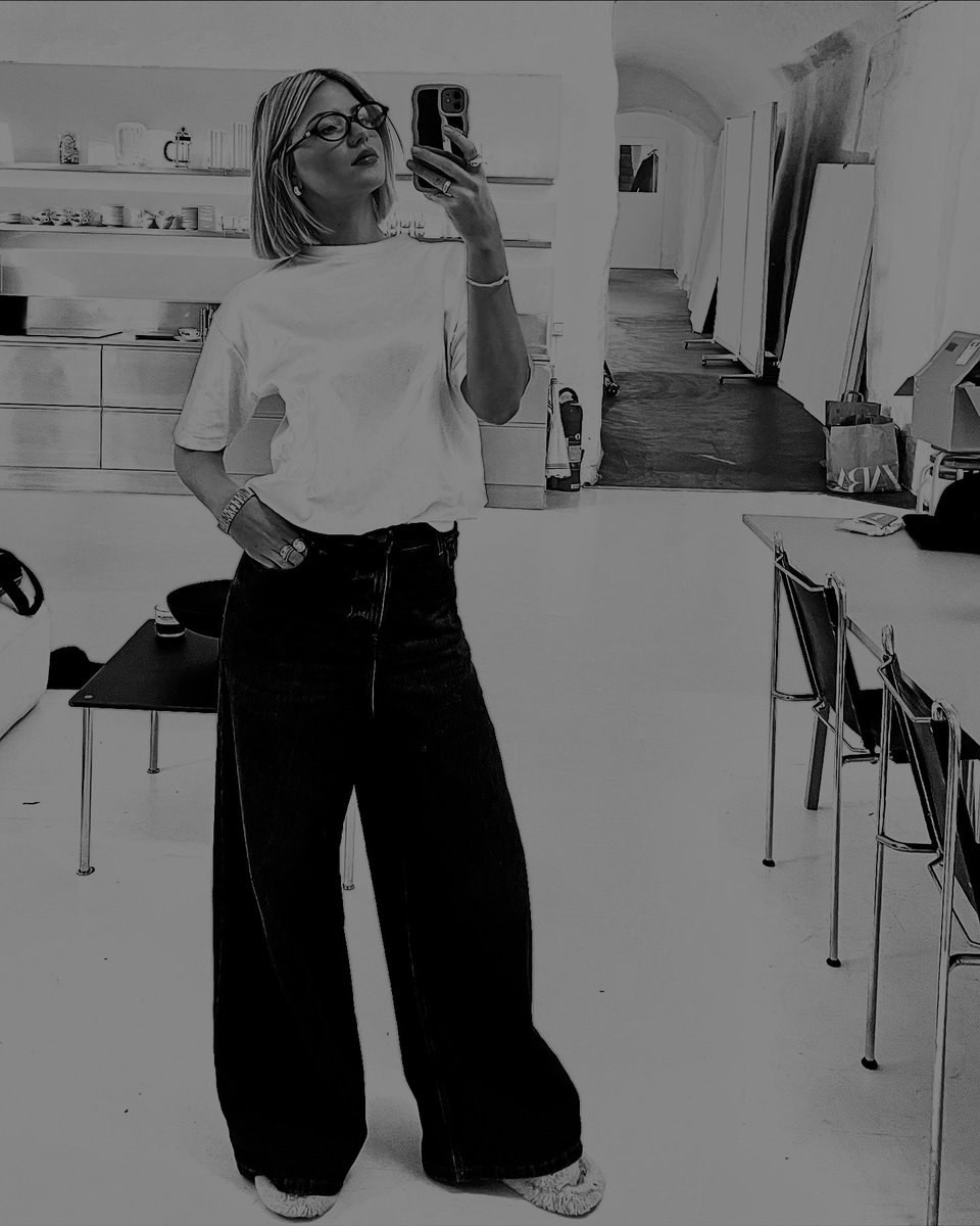 ᅟ 𝐚𝐧𝐧𝐞𝐥𝐢𝐬𝐞. tweet media