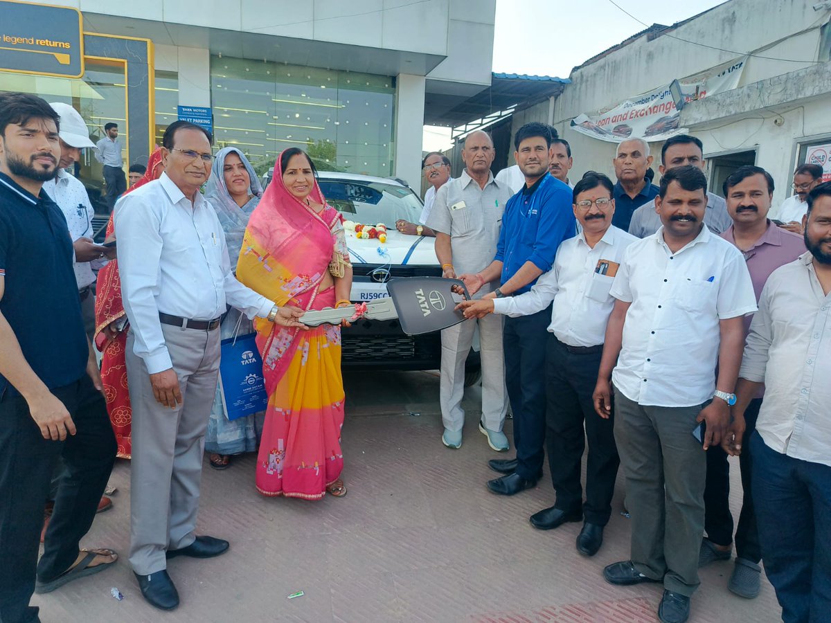 बाबा साहेब एवं सभी बहुजन 
संतों महापुरुषों के आशीर्वाद एवं 
आप सभी के प्यार प्रेम से आज नई कार खरीदी है।
सभी भाइयों का प्रेम सदैव ही बना रहे।
<a href="/BhimArmyChief/">Chandra Shekhar Aazad</a> 
<a href="/ASP4Rajasthan/">Aazad Samaj Party - Rajasthan</a> 
<a href="/BA4Rajasthan/">Bhim Army - Rajasthan</a>