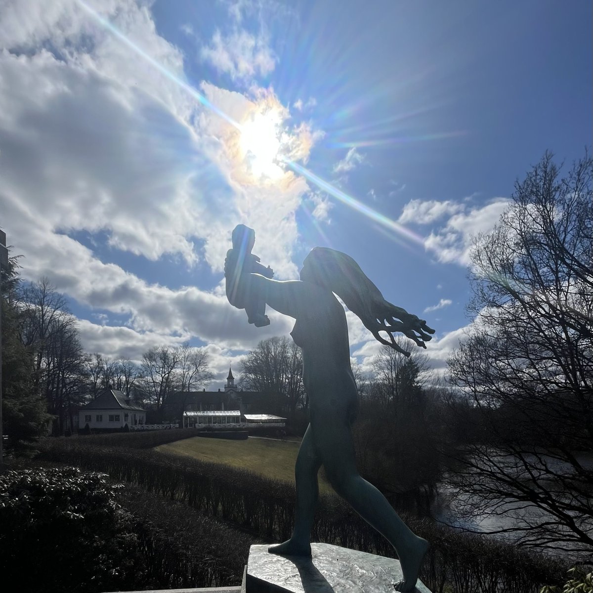 ShahidMAskerN's tweet image. Life with Mother ☀️💙🤍
#Oslo #Norway