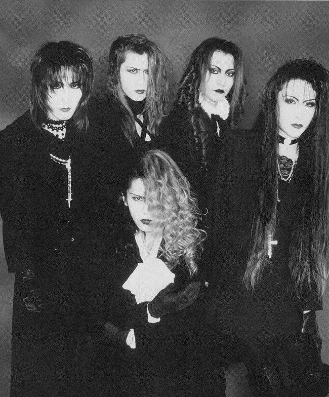 𝔭𝔯𝔢𝔱𝔱𝔶 𝔡𝔬𝔩𝔩 𝔐𝔞𝔫𝔞 𝔠𝔥𝔞𝔫 tweet media