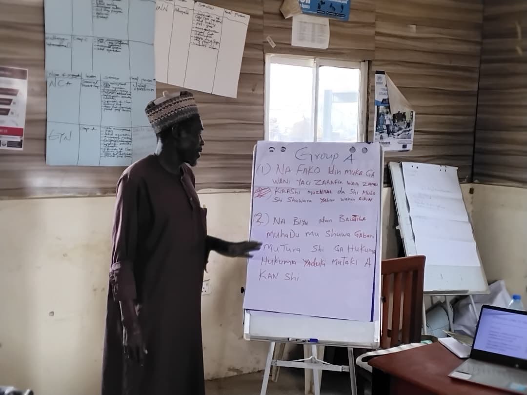EynProjects's tweet photo. In partnership with @NorChurchAid, We conducted a 3-day GBV &amp; PSEAH training in Pulka with community leaders &amp; security actors including Nigeria Army, NSCDC, CJTF &amp; Vigilantes.
Interactive sessions strengthened knowledge, collaboration &amp; commitment to preventing GBV.
#Norway https://t.co/uAYHs3y48i