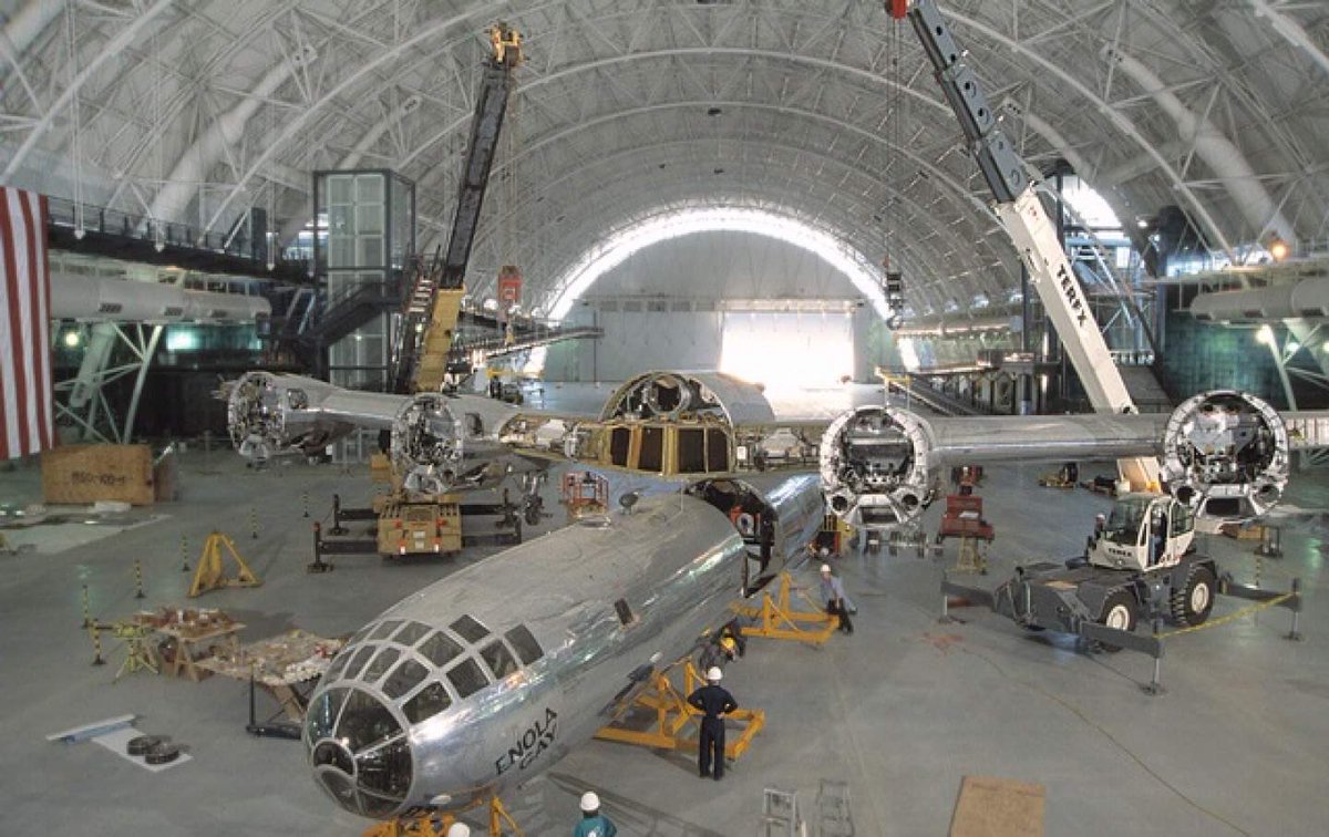 airandspace's tweet image. On #TDIH in 2003, the wings of the Boeing B-29 Superfortress "Enola Gay" were reunited with the fuselage by our restoration specialists for the first time since 1960. The aircraft went on display later that year when the Steven F. Udvar-Hazy Center opened: s.si.edu/44itTTU