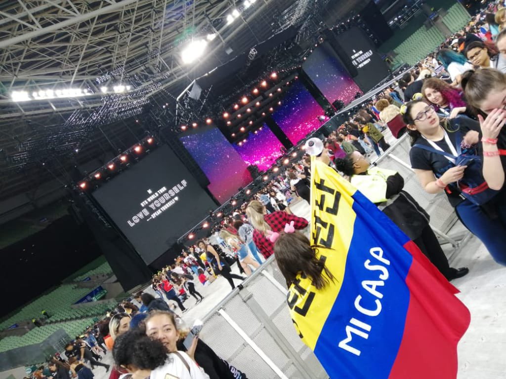 kooittyy's tweet photo. ME LO MEREZCO YO ERA LA DE LA BANDERA DE COLOMBIA EN BRASIL 2019 https://t.co/YokBPGKZ6X