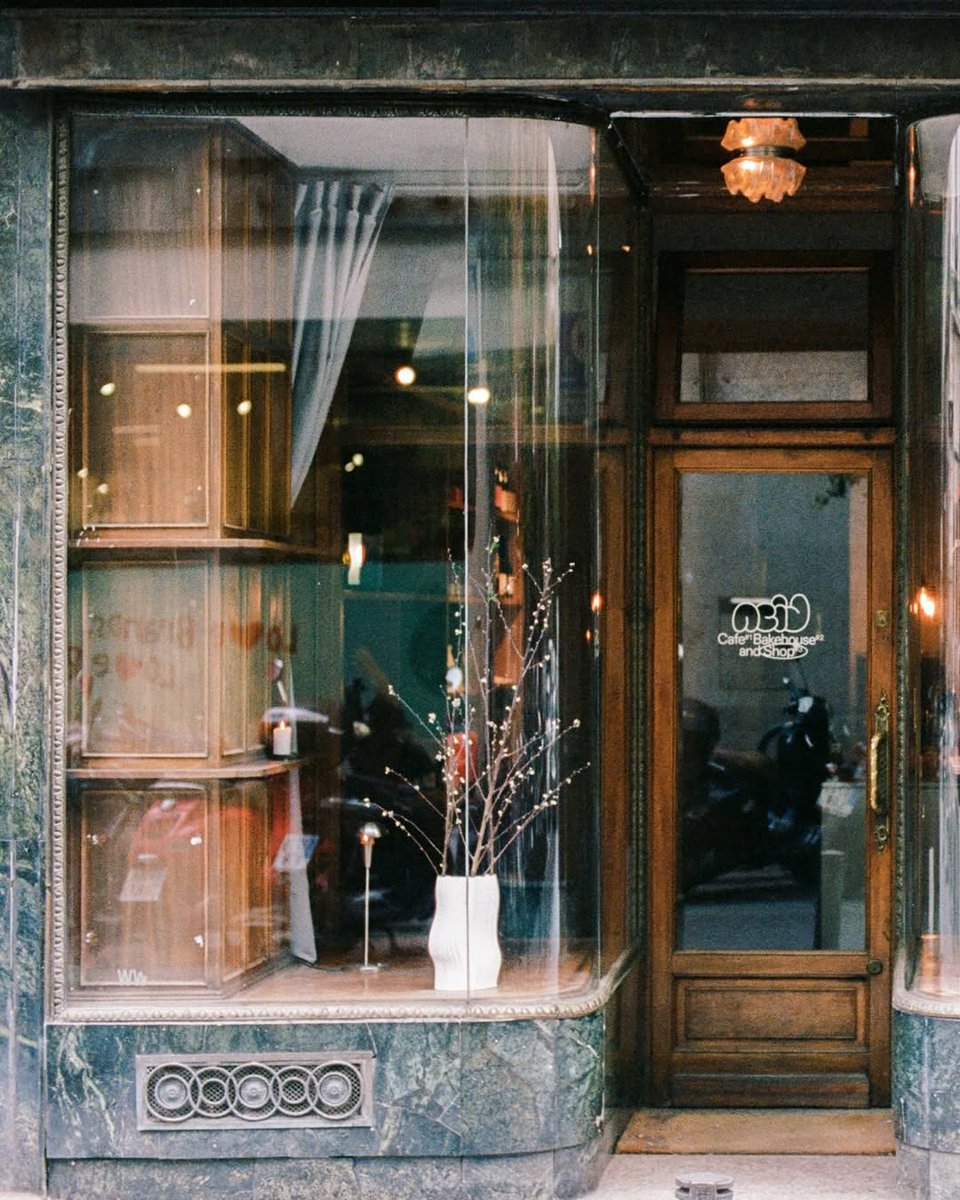 TheeVibeGuide's tweet photo. Acid Cafe, Berlin. โ๏ธ๐ฉ๐ช
#Berlin #TheVibeGuide https://t.co/cExA0k1KZG