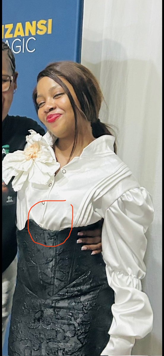 LILY🤍 tweet media