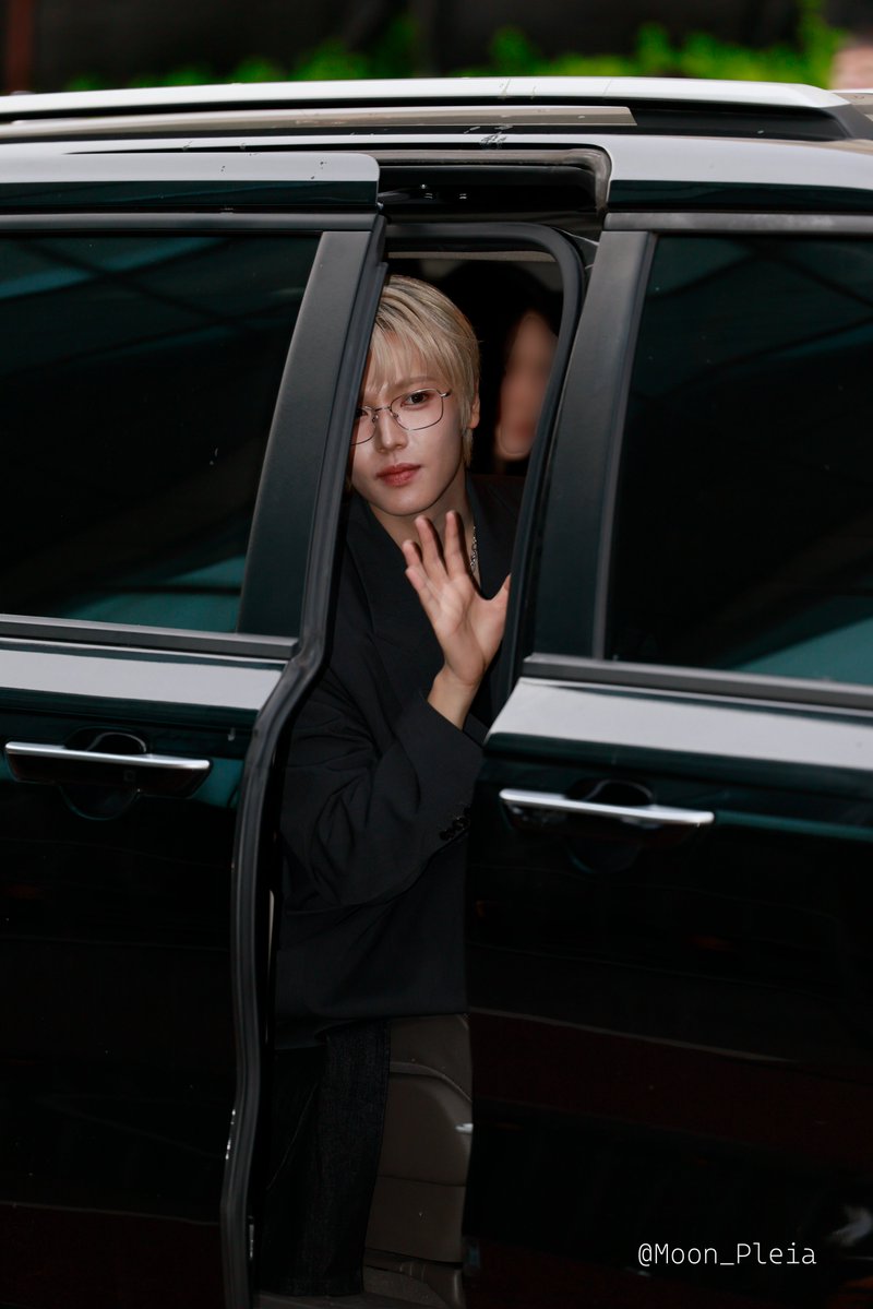 Ni.Cae.So tweet media